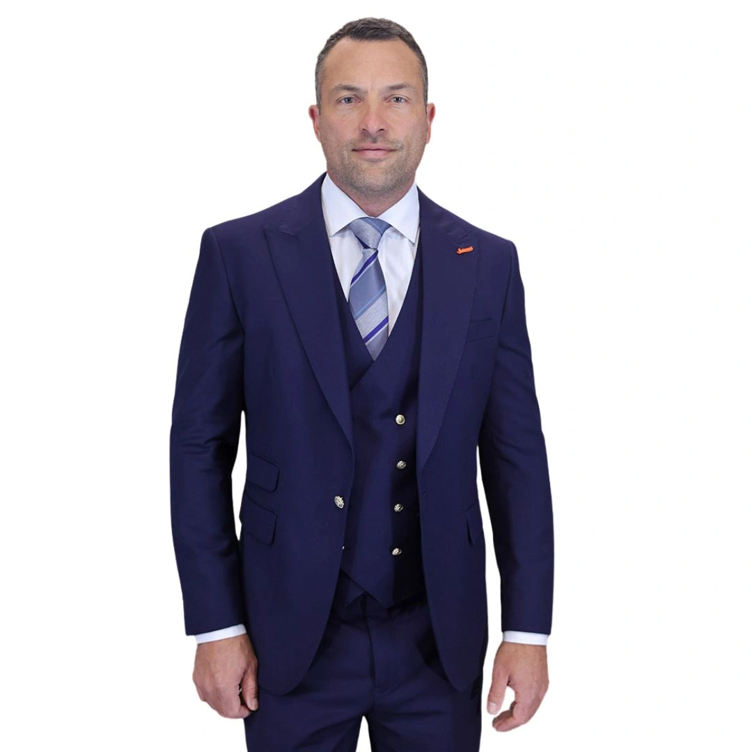 Aether Crest: Elegante Traje Azul Marino de Tres Piezas, Estilo Moderno, Perfecto para el Hombre Actual.